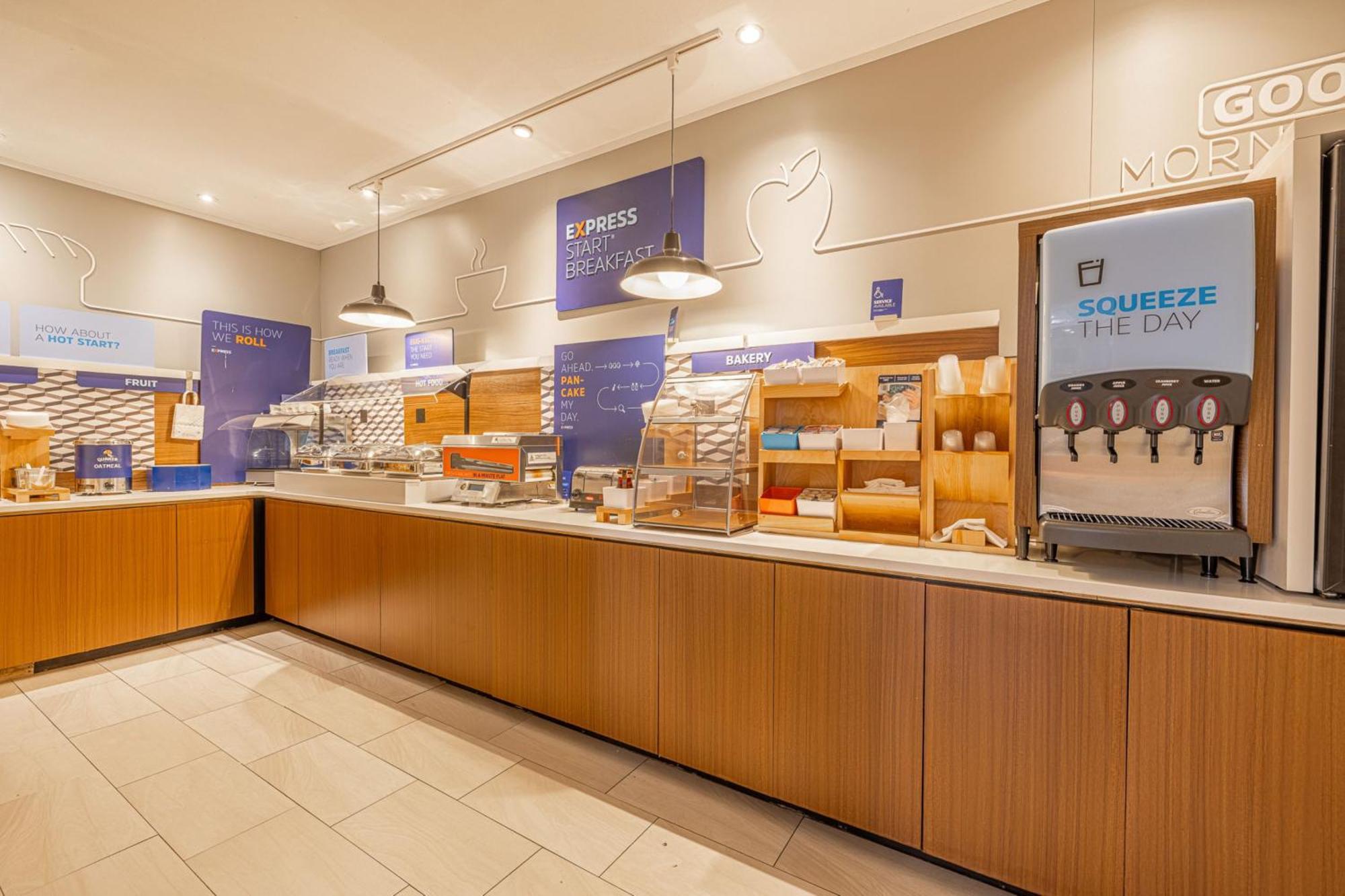 Holiday Inn Express & Suites College Station By Ihg Exterior foto